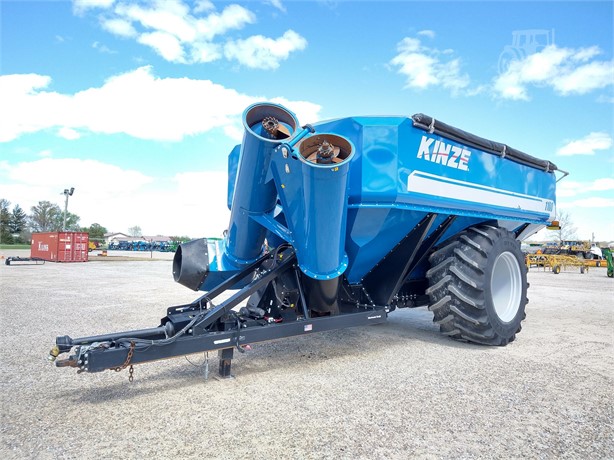 2015 KINZE 1100 Used Grain Carts for sale