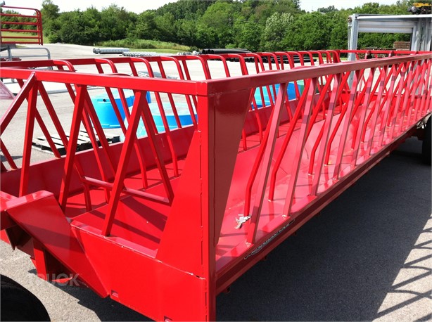 PORTABLE FEED WAGONS New Andere zum verkauf