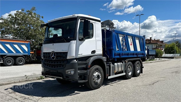 2024 MERCEDES-BENZ 3348 New Pritschen LKW mit Bordwände zum verkauf