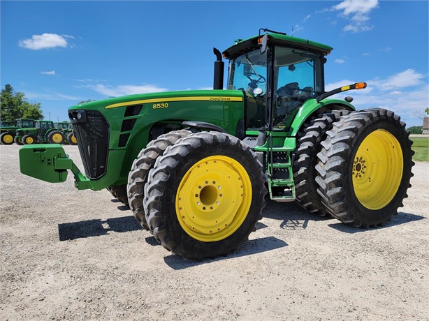 2008 JOHN DEERE 8530 Used 300 HP or Greater Tractors for sale