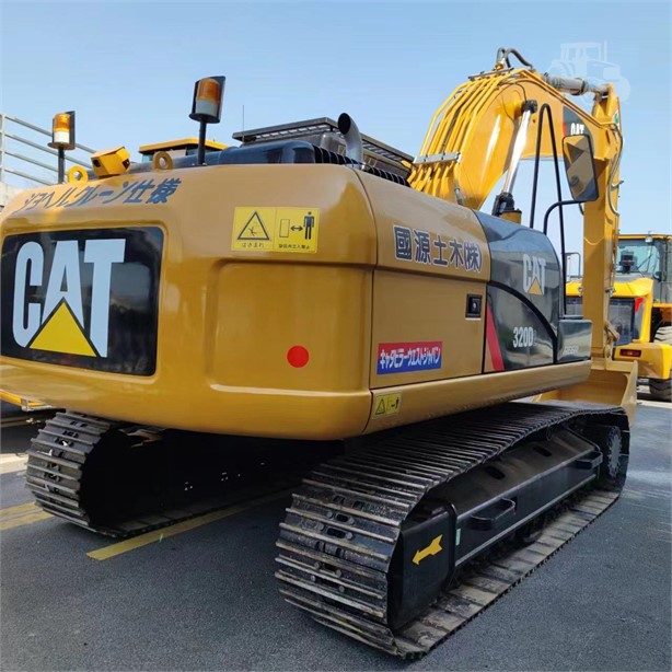 2018 CATERPILLAR 320D2L For Sale in Shanghai | TractorHouse.com