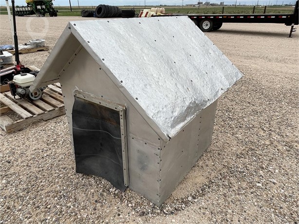 UNKNOWN DOG HOUSE Used Other auction results