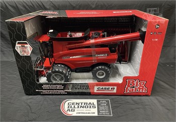 CASE IH BIG FARM 8240 COMBINE WITH GRAIN AND CORN HEAD 1/1 Toys / Hobbies  For Sale