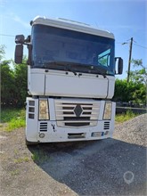 2005 RENAULT MAGNUM 480 Used Tractor with Sleeper for sale