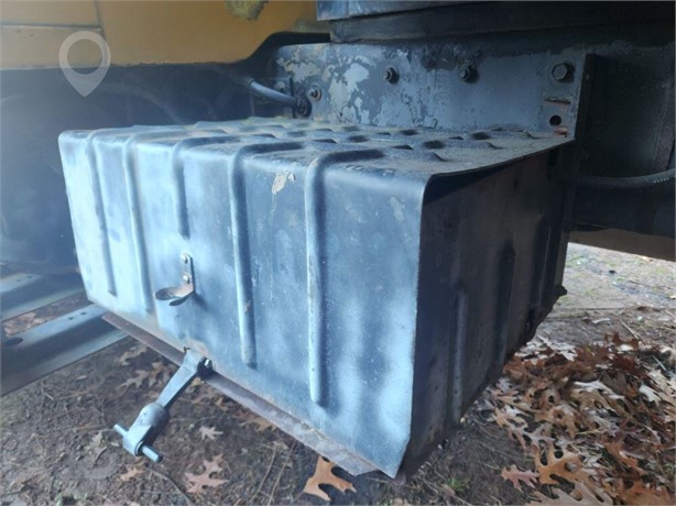 1987 INTERNATIONAL 1954 Used Battery Box Truck / Trailer Components for sale