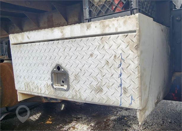 2000 FREIGHTLINER CENTURY CLASS 12 Used Battery Box Truck / Trailer Components for sale