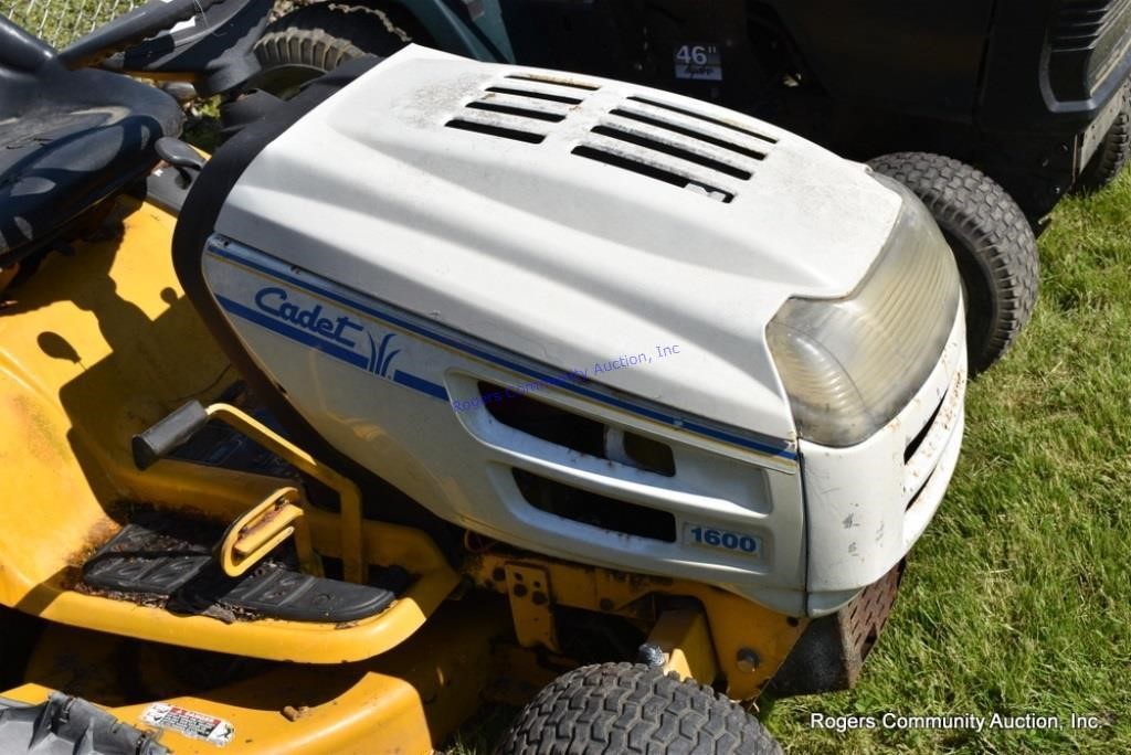 Cub Cadet 1600 Riding Mower Live And Online Auctions On