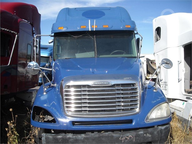 2006 FREIGHTLINER COLUMBIA Used Cab Truck / Trailer Components for sale