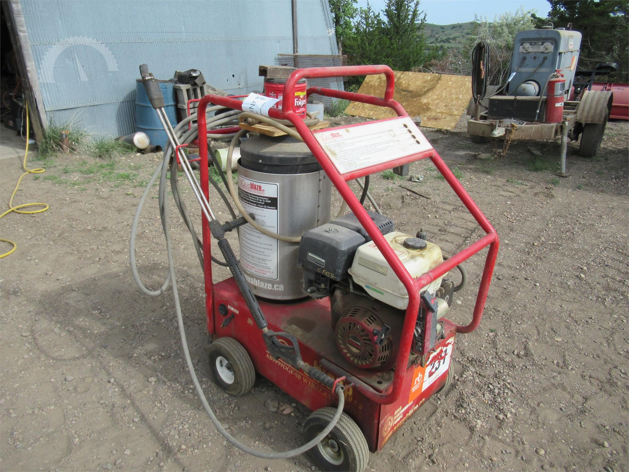 Dragon 4GPM at 4000PSI Hot Water Mobile Skid/Roller, Dragon Heated Unit