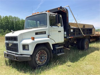 Mack MIDLINER CS200, 1990, Covington, Tennessee 38019, United States - Used  dump Trucks - Mascus USA