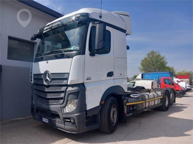 2013 MERCEDES-BENZ ACTROS 1851 Used Chassis Cab Trucks for sale