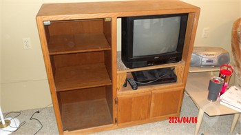 ENTERTAINMENT CENTER Used Entertainment Centers / TV Stands Furniture for sale