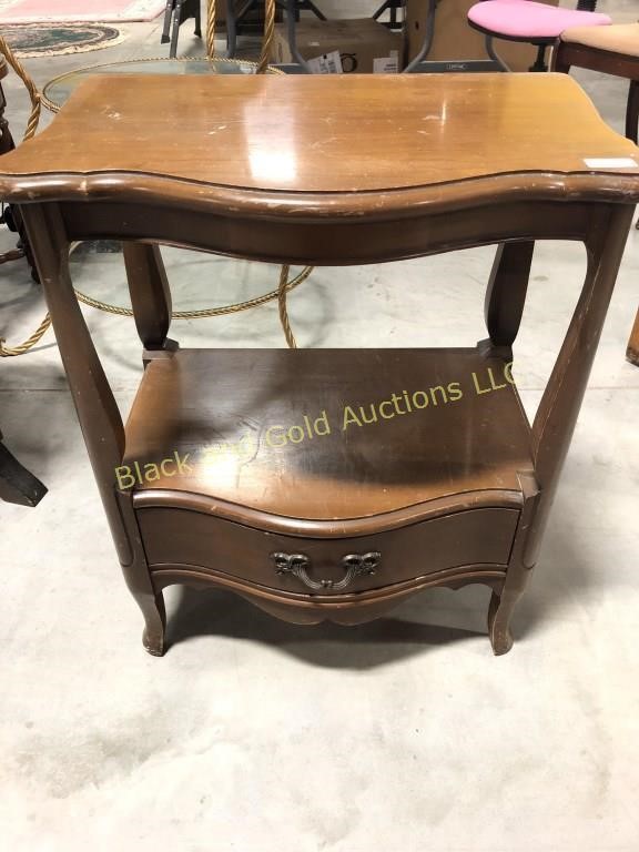 Kroehler Furniture Bow Front Side Table Black And Gold Auctions Llc
