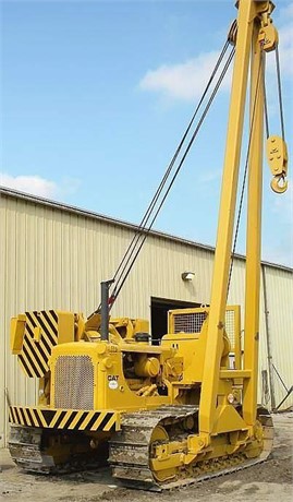 CATERPILLAR 572G Used パイプレーター for rent