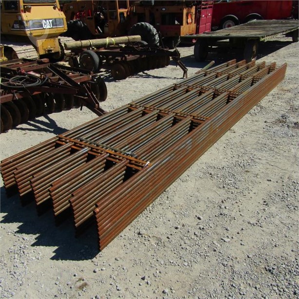 (20) 20FT 49'' CONTINOUS FENCE PANELS W/ COUPLERS Used Fencing Building Supplies auction results