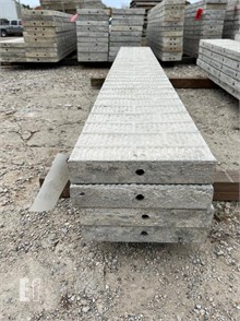 Aluminum Straight Edge for Concrete, 18ft x 1 1/2in X 3 1/2in