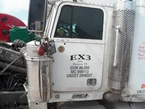 2000 FREIGHTLINER CLASSIC XL Used Door Truck / Trailer Components for sale