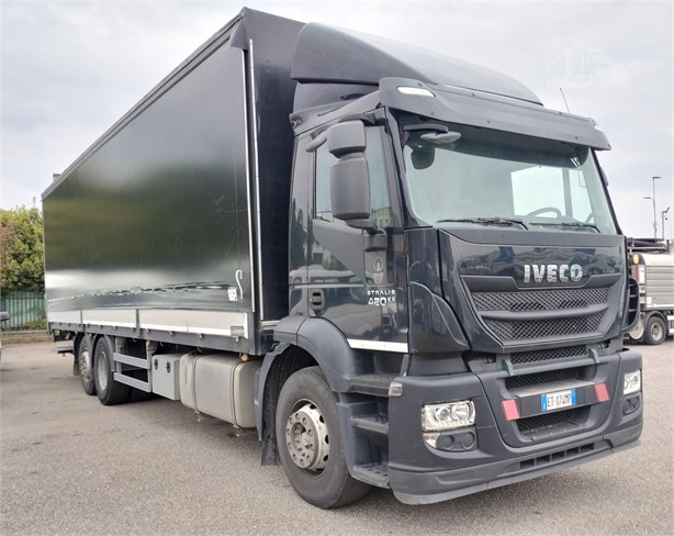 2013 IVECO STRALIS 420 Used Camion centinato in vendita