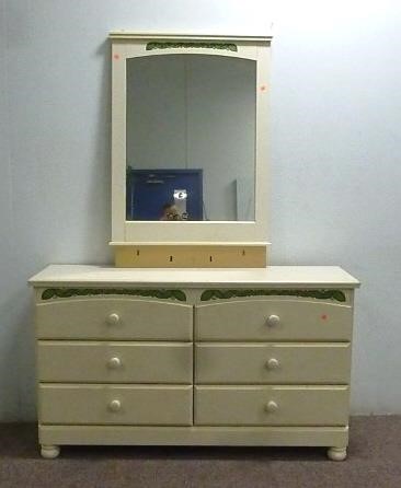 Cream Colored 6 Drawer Dresser W Mirror Meridian Public Auction