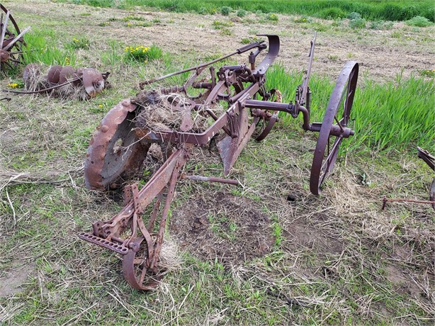 1 BOTTOM PLOW Used Farms Antiques auction results