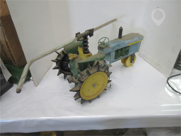 JOHN DEERE LAWN SPRINKLER Used Lawn / Garden Personal Property / Household items auction results