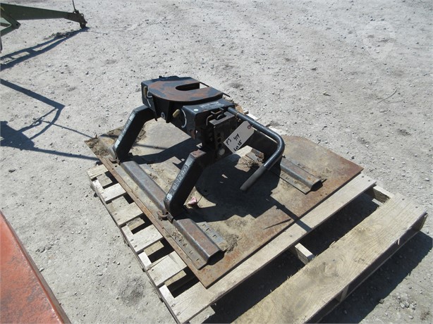 RBW CAMPER HITCH Used Fifth Wheel Truck / Trailer Components auction results