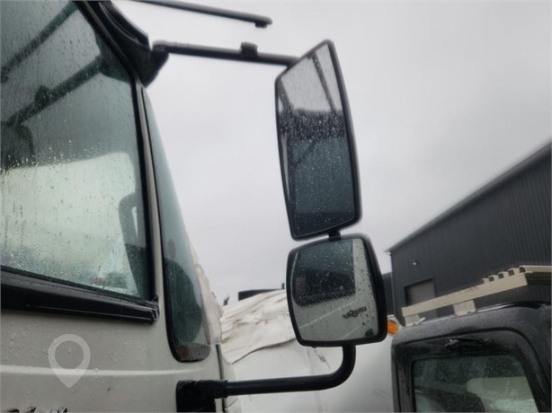 2014 INTERNATIONAL DURASTAR 4300 Used Glass Truck / Trailer Components for sale