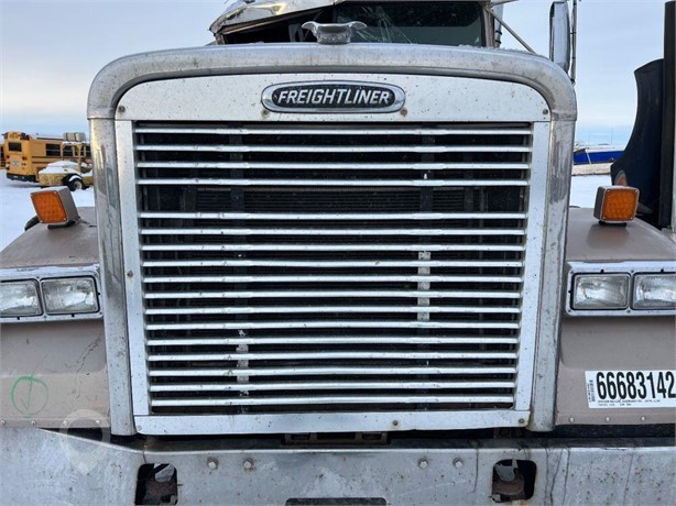 2004 FREIGHTLINER CLASSIC 120 Used Grill Truck / Trailer Components for sale