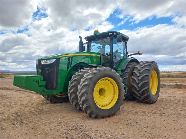 2014 JOHN DEERE 8335R Used 300 HP or Greater Tractors for sale