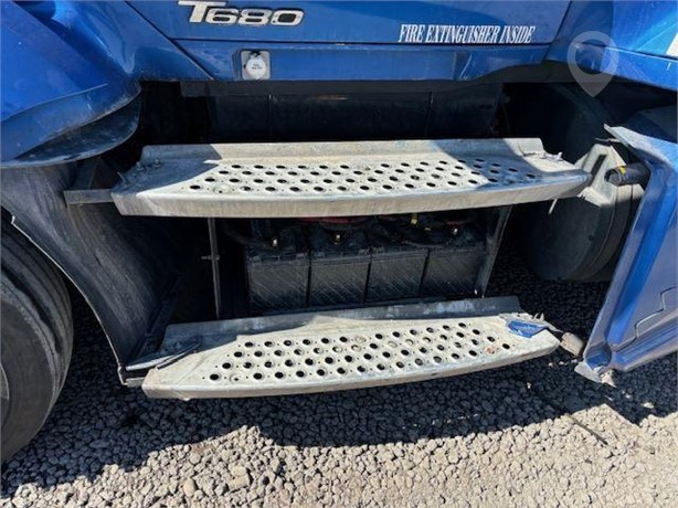 2017 KENWORTH T680 Used Battery Box Truck / Trailer Components for sale