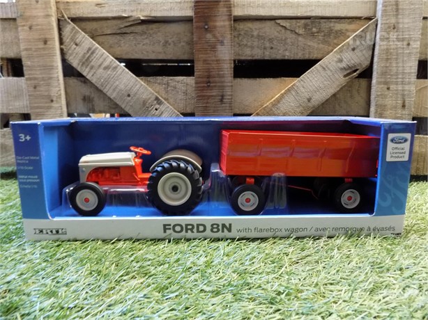 NEW HOLLAND 1/16 SCALE FORD 8N WITH WAGON New Andere zum verkauf