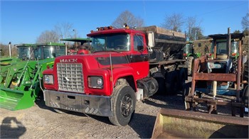 MACK Heavy Duty Farm Trucks / Grain Trucks Auction Results in MONTEREY,  TENNESSEE