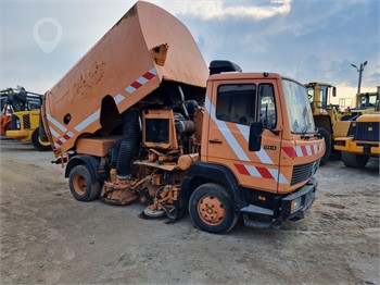 2000 MERCEDES-BENZ 914 Used Sweeper Municipal Trucks for sale