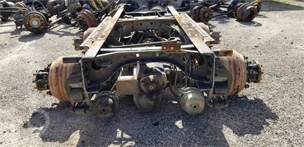 1996 INTERNATIONAL 9200 Used Axle Truck / Trailer Components for sale