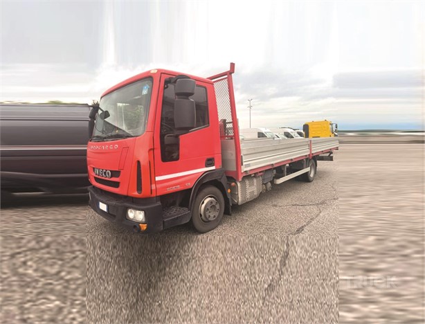 2015 IVECO EUROCARGO 80E19 Used Pritschen LKW mit Auffahrrampe zum verkauf