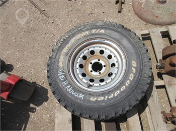 2001 JEEP 31X10.50R15LT Used Wheel Truck / Trailer Components auction results