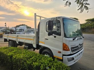 2019 HINO 500 1326 Gebraucht Pritschen LKW mit Bordwände zum verkauf