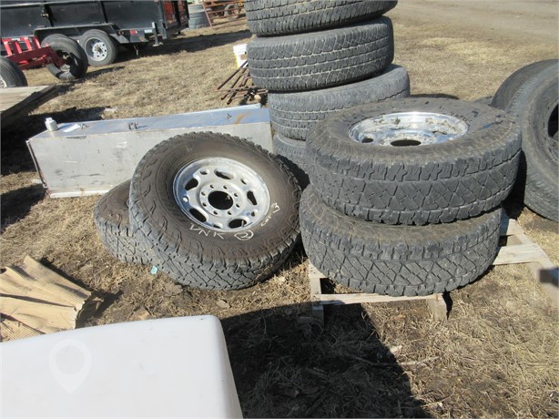 THUNDERER LT265/75R16 8 BOLT WHEELS Used Wheel Truck / Trailer Components auction results