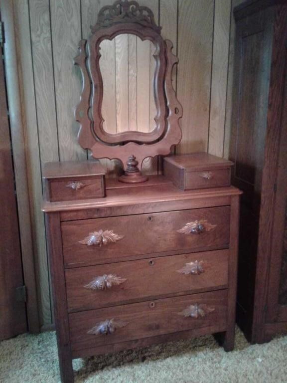 Antique Dresser With Tilt Mirror Harmeyer Auction Appraisal Co