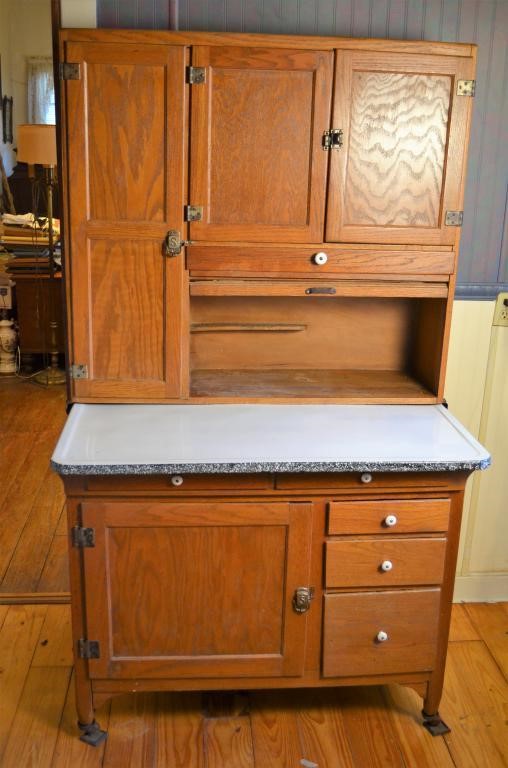 Stunning Hoosier Cabinet With Full Flour Bin Sif Jd S Auctions