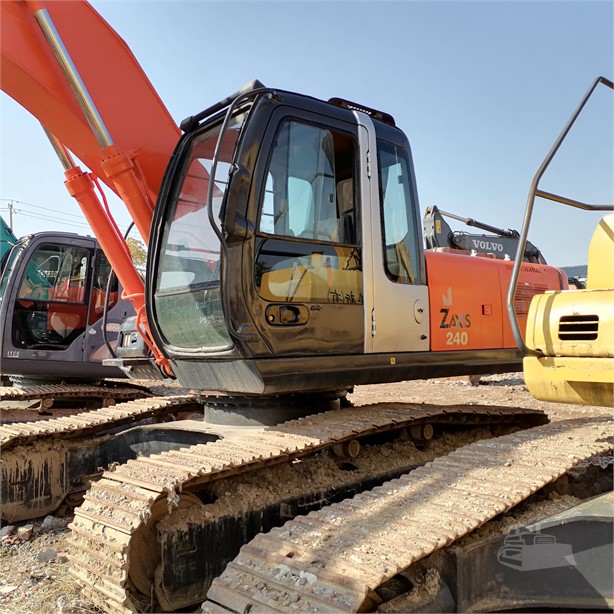 2014 HITACHI ZX240 Used Crawler Excavators for sale