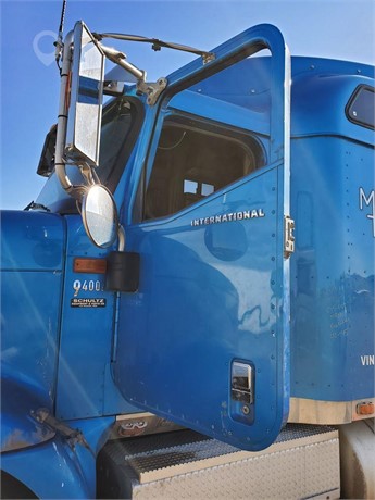 2004 INTERNATIONAL 9400I Used Door Truck / Trailer Components for sale