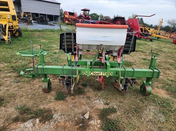 decloet tobacco harvester 4 row in Wilson County DECLOET 2 ROW TOBACCO HARVESTER
