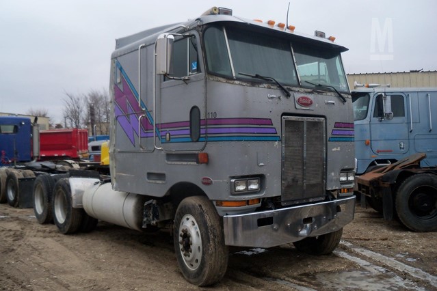 1989 Peterbilt 362