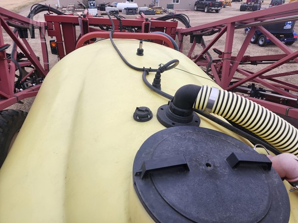 HARDI COMMANDER PLUS 1200 Used Pull Type Sprayers for sale