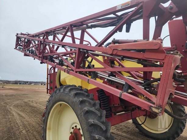 HARDI COMMANDER PLUS 1200 Used Pull Type Sprayers for sale