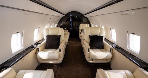 2001 BOMBARDIER CHALLENGER 604 Used Jet Aircraft en vente