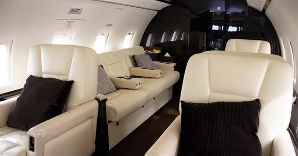 2001 BOMBARDIER CHALLENGER 604 Used Jet Aircraft en vente