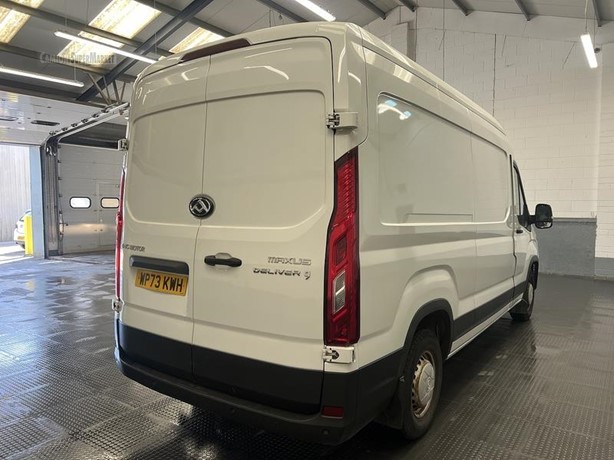 2023 MAXUS DELIVER 9 Used Panel Vans en vente