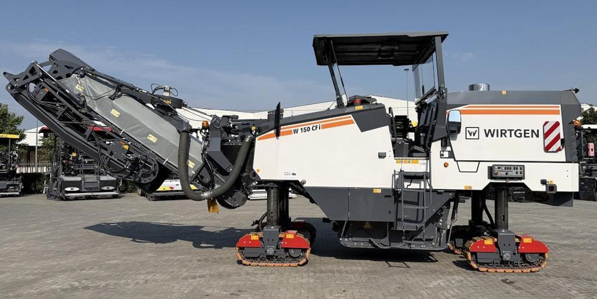 2021 Wirtgen W150CFI track cold planer parked outdoors.